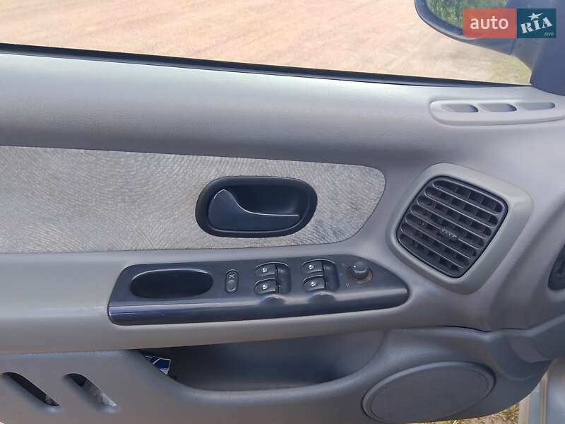 Универсал Renault Laguna 2000 в Житомире