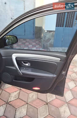 Универсал Renault Laguna 2013 в 