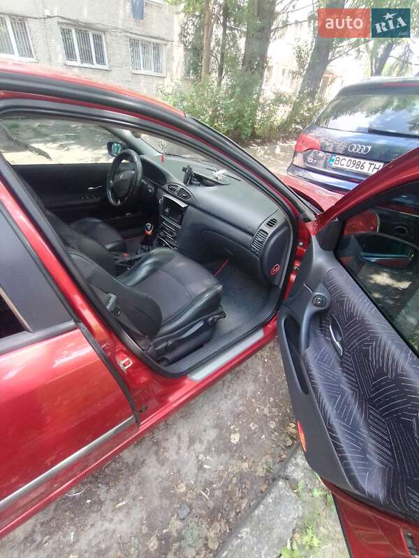 Ліфтбек Renault Laguna 2001 в Львові