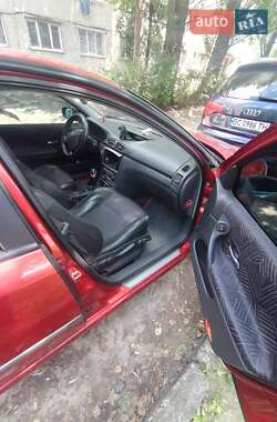 Лифтбек Renault Laguna 2001 в 