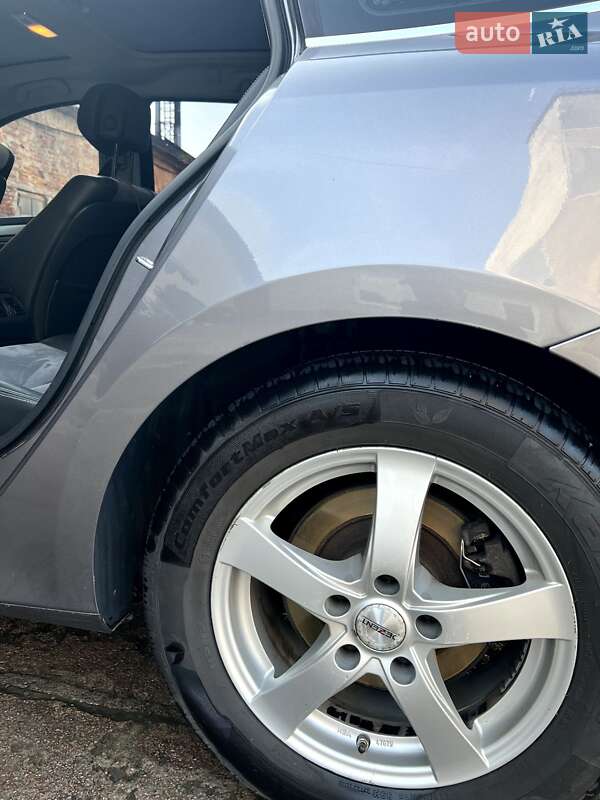 Универсал Renault Laguna 2012 в Рава-Русской