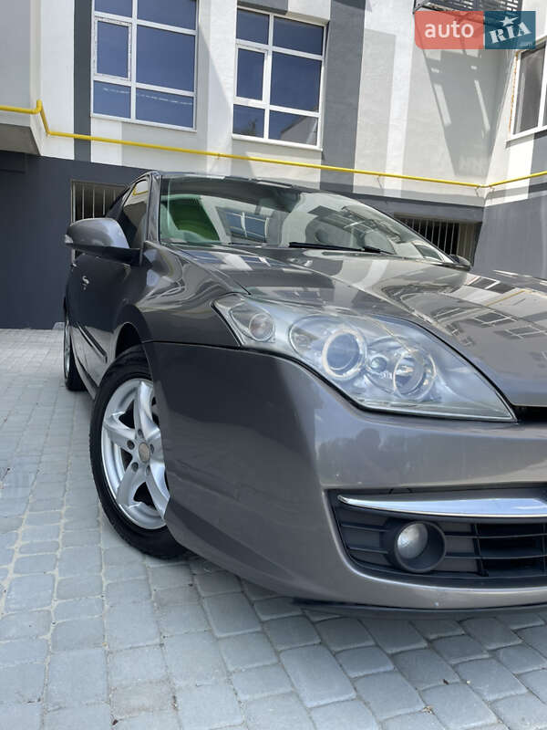 Лифтбек Renault Laguna 2008 в 