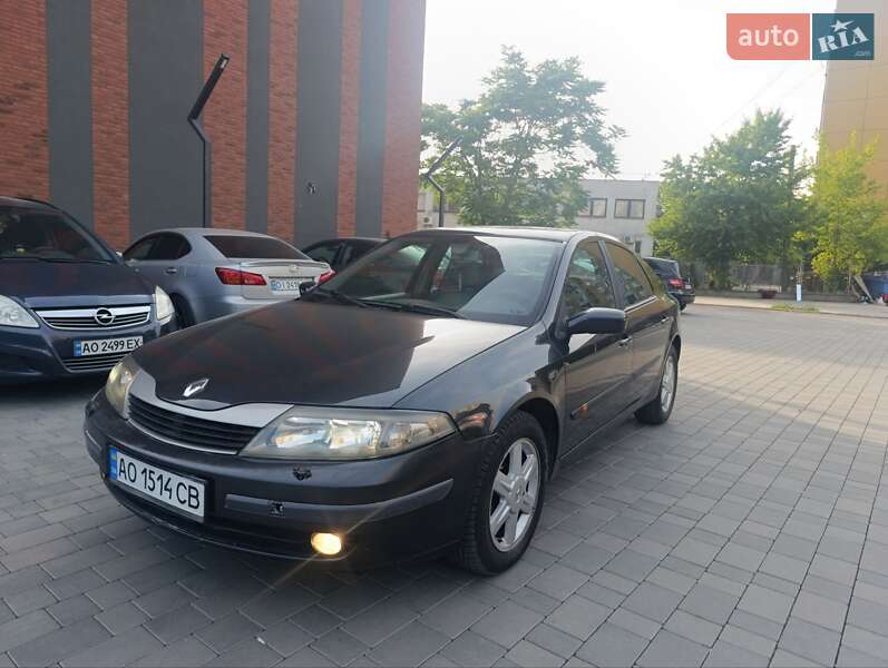Лифтбек Renault Laguna 2002 в 