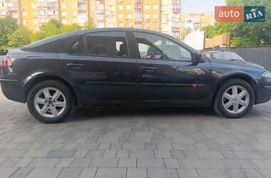 Лифтбек Renault Laguna 2002 в 