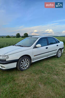Ліфтбек Renault Laguna 1995 в Борщеві