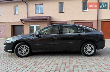 Лифтбек Renault Laguna 2011 в 