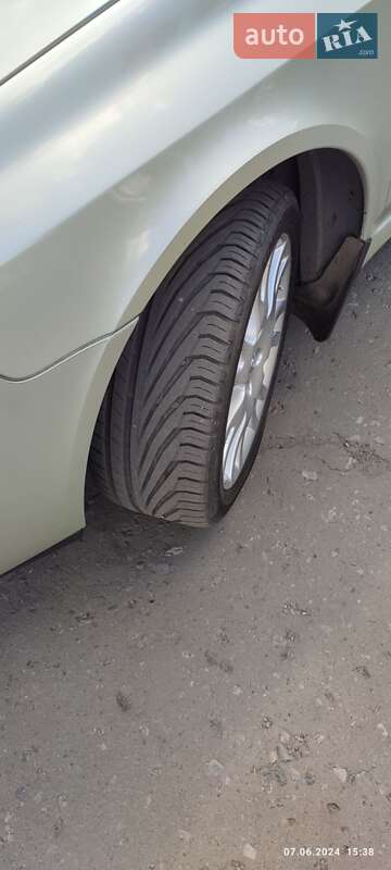 Ліфтбек Renault Laguna 2002 в Береговому