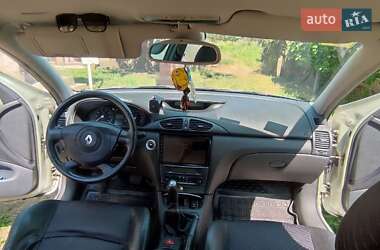 Лифтбек Renault Laguna 2002 в 