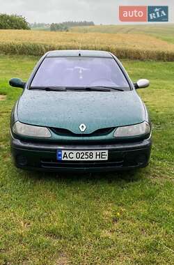 Ліфтбек Renault Laguna 1998 в 