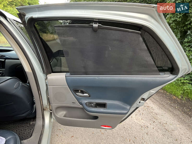 Лифтбек Renault Laguna 2002 в Тернополе