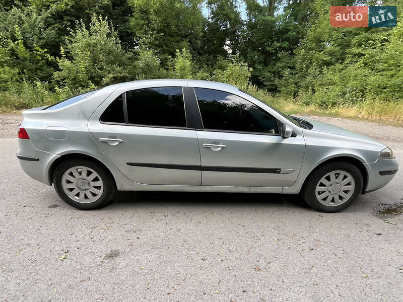 Лифтбек Renault Laguna 2002 в Тернополе