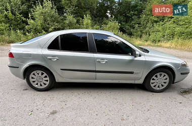 Лифтбек Renault Laguna 2002 в 