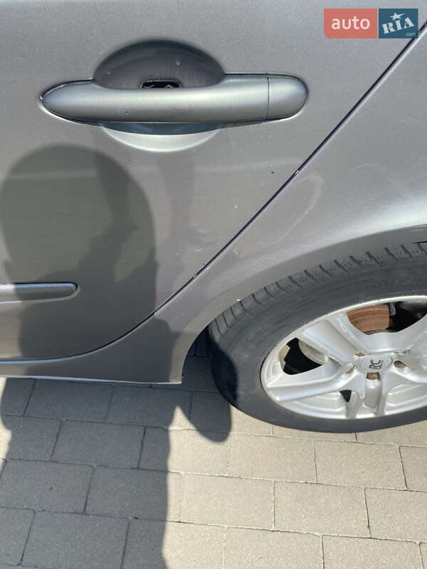 Универсал Renault Laguna 2005 в Сумах