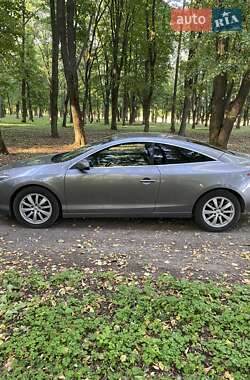 Купе Renault Laguna 2009 в 