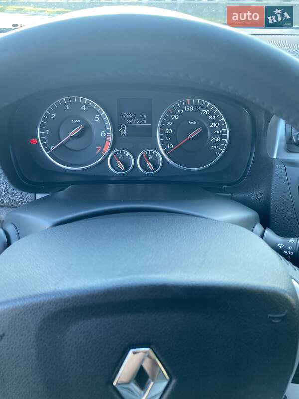Купе Renault Laguna 2009 в Зіньківі