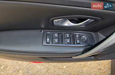Лифтбек Renault Laguna 2013 в 