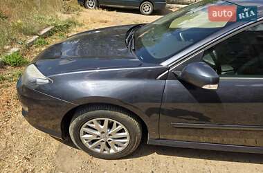 Лифтбек Renault Laguna 2013 в 