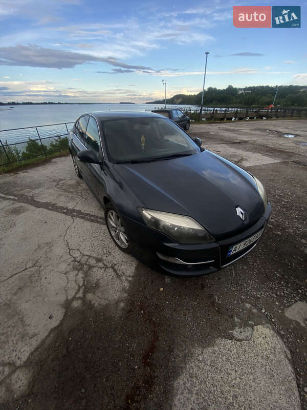 Лифтбек Renault Laguna 2011 в Ржищеве