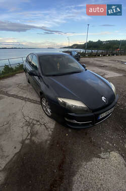 Лифтбек Renault Laguna 2011 в 