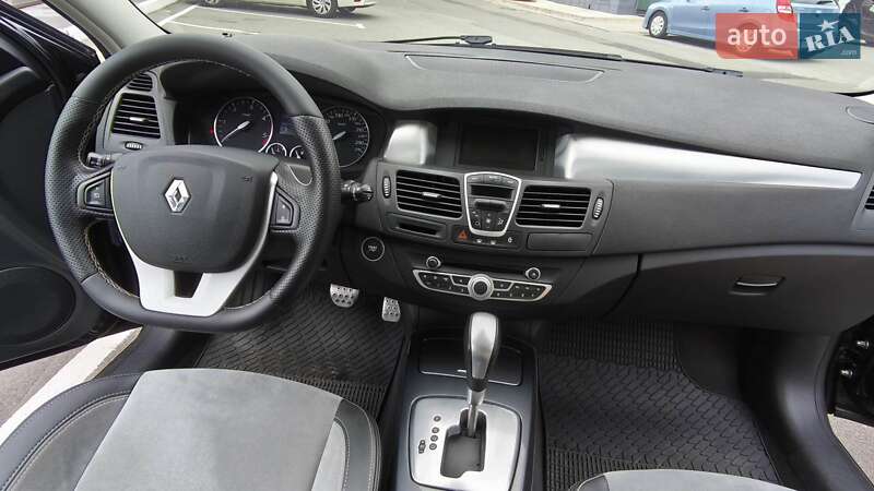 Лифтбек Renault Laguna 2010 в Киеве