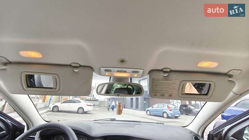 Лифтбек Renault Laguna 2010 в Киеве