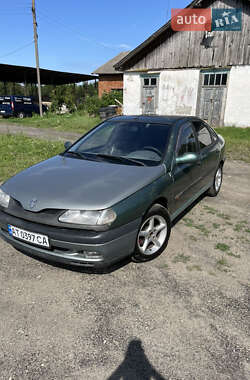 Ліфтбек Renault Laguna 1996 в Долині