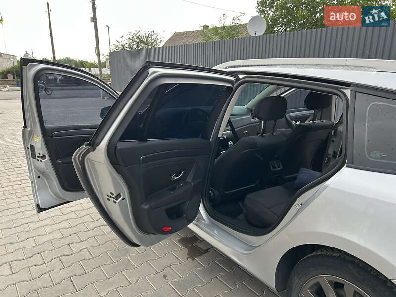 Универсал Renault Laguna 2008 в Александровке