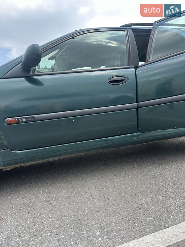 Универсал Renault Laguna 1999 в Ивано-Франковске