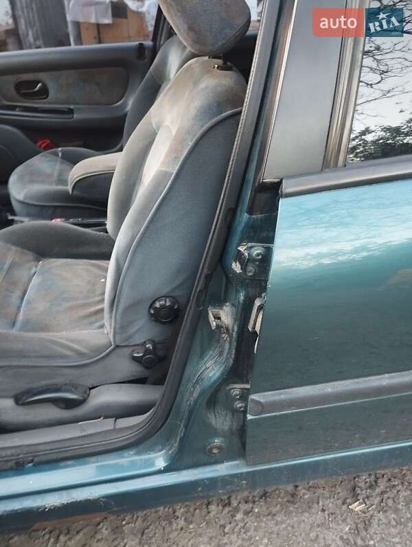 Универсал Renault Laguna 1995 в Днепре