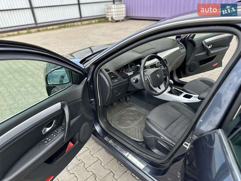 Лифтбек Renault Laguna 2009 в Рожище