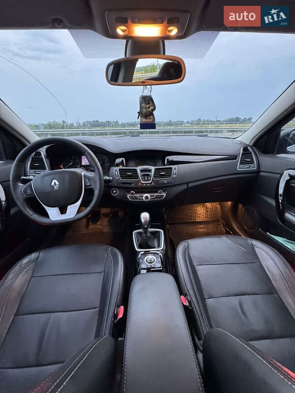 Универсал Renault Laguna 2010 в Козельце