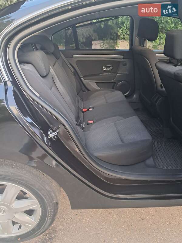 Лифтбек Renault Laguna 2009 в Харькове фото 10 Лифтбек Renault Laguna 2009 в Харькове