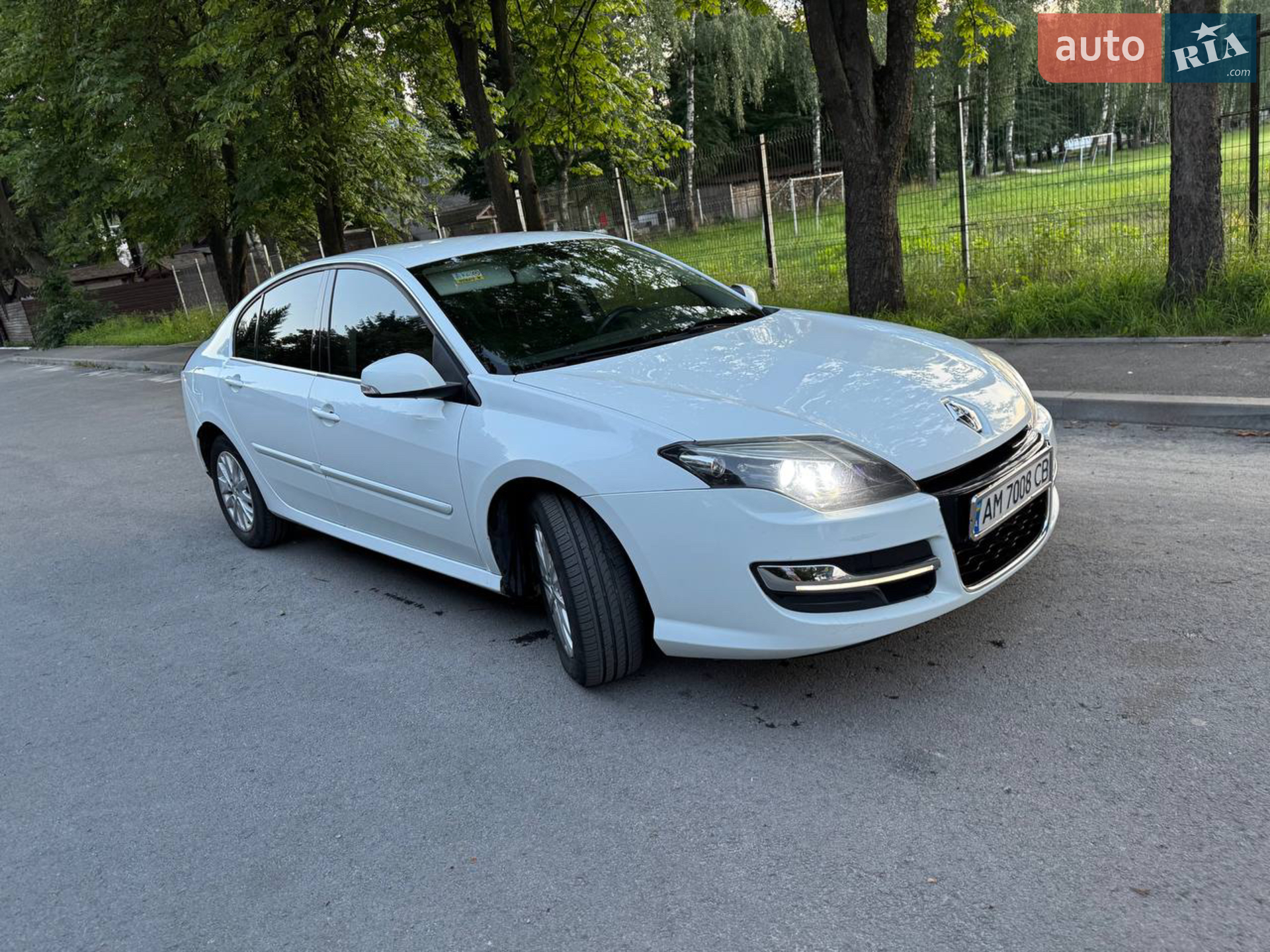2015 Renault Laguna - фото 1