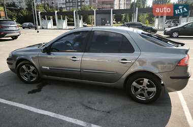 Лифтбек Renault Laguna 2006 в 