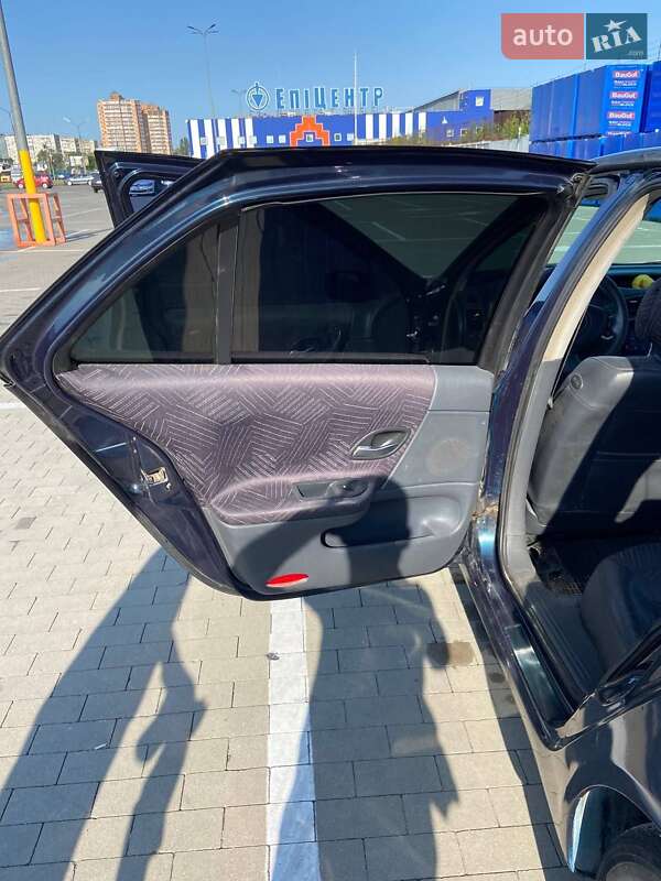 Лифтбек Renault Laguna 2003 в Белой Церкви