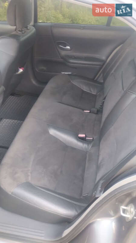 Ліфтбек Renault Laguna 2004 в Києві