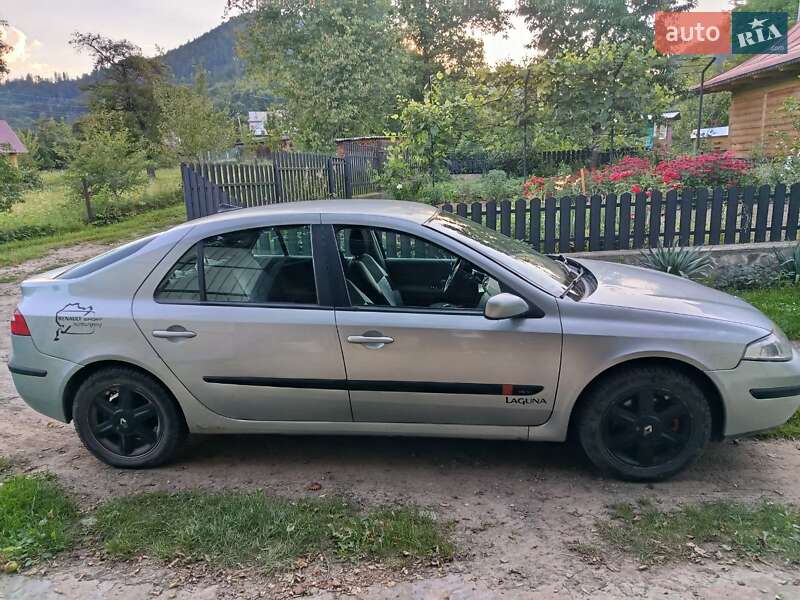 Ліфтбек Renault Laguna 2001 в Косові