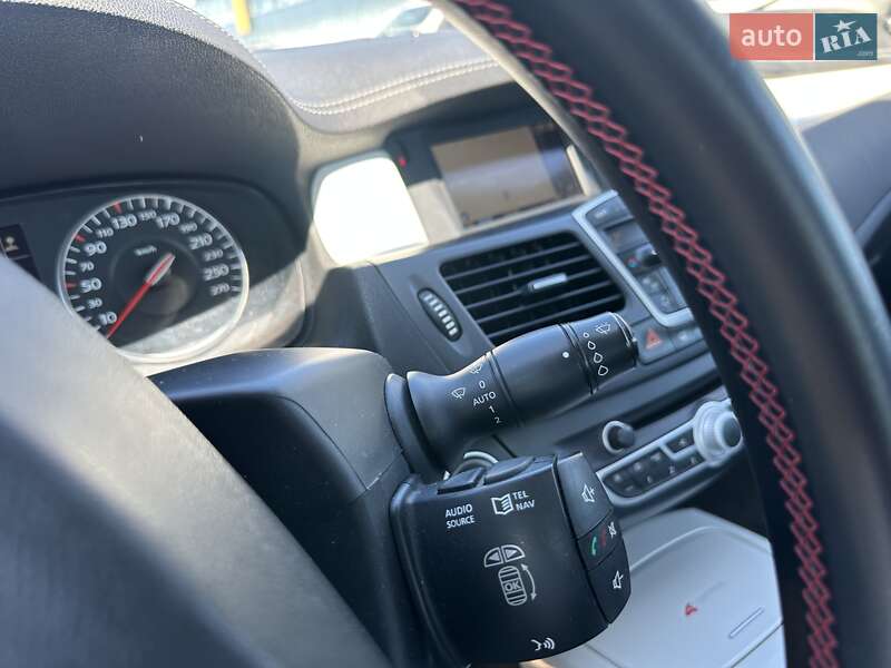 Купе Renault Laguna 2012 в Киеве
