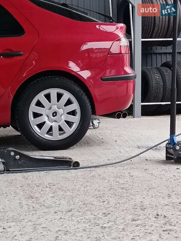 Ліфтбек Renault Laguna 2002 в Чернівцях фото 7 Ліфтбек Renault Laguna 2002 в Чернівцях