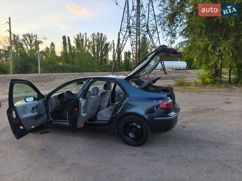Лифтбек Renault Laguna 2001 в Кривом Роге