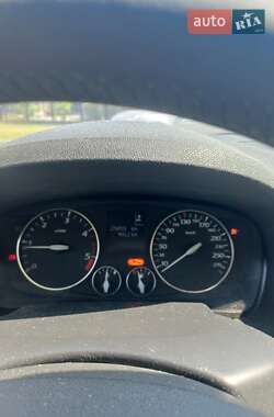 Лифтбек Renault Laguna 2010 в 