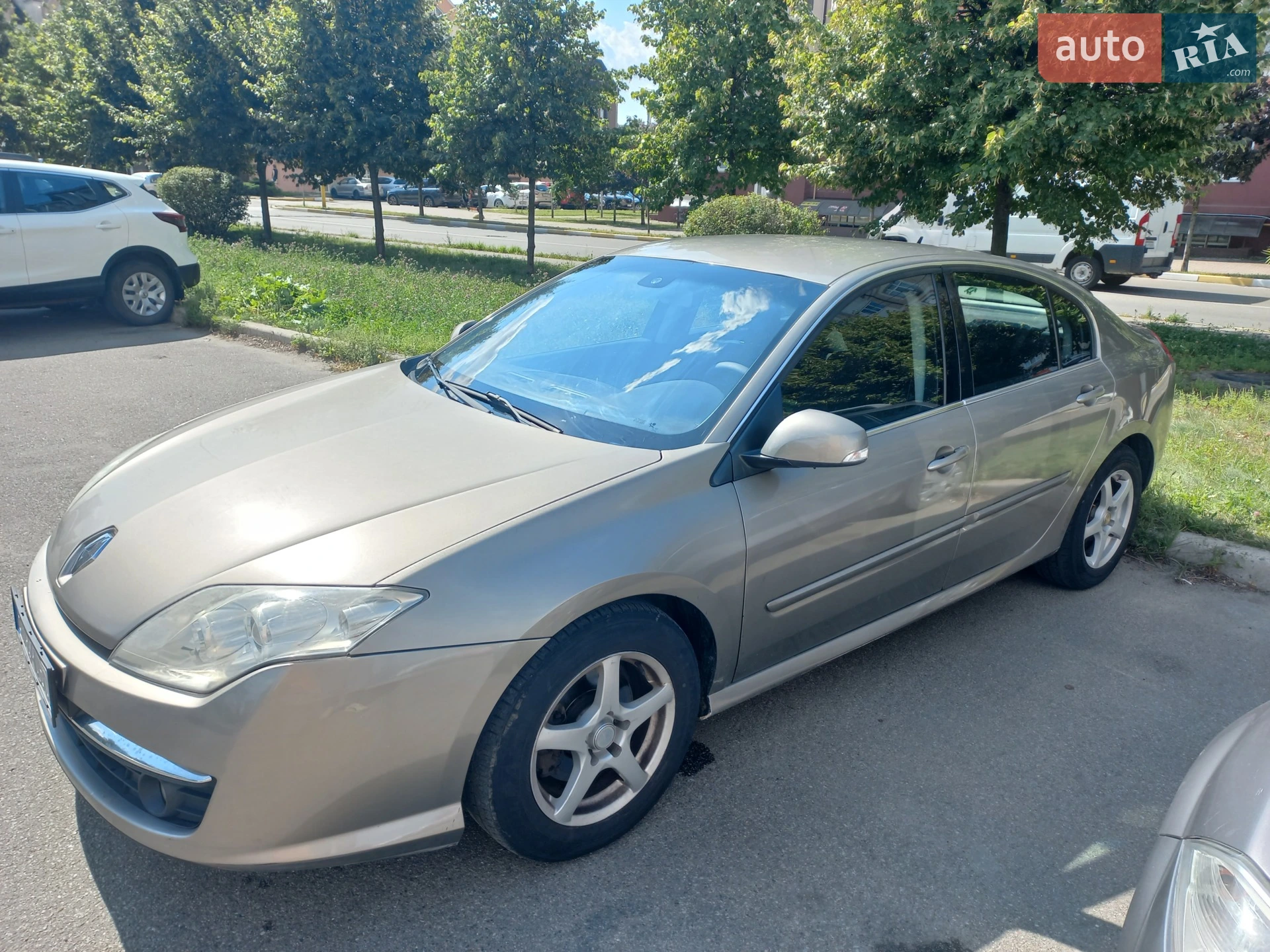 2010 Renault Laguna - фото 1