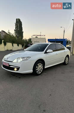Лифтбек Renault Laguna 2010 в 