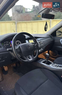 Лифтбек Renault Laguna 2010 в 