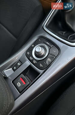 Лифтбек Renault Laguna 2010 в 