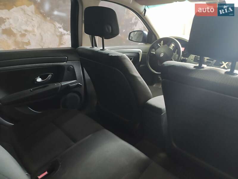 Лифтбек Renault Laguna 2008 в Киеве