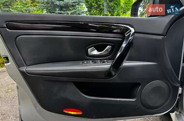 Лифтбек Renault Laguna 2012 в 