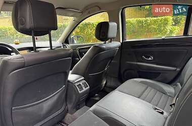 Лифтбек Renault Laguna 2012 в 