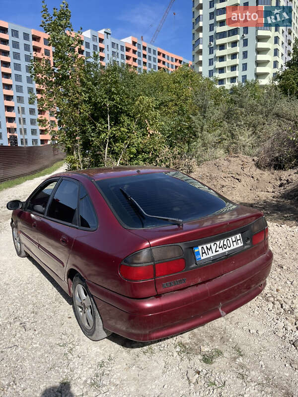 Ліфтбек Renault Laguna 1995 в Тернополі