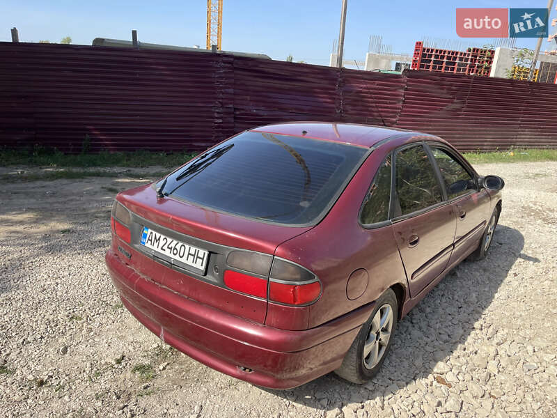 Ліфтбек Renault Laguna 1995 в Тернополі
